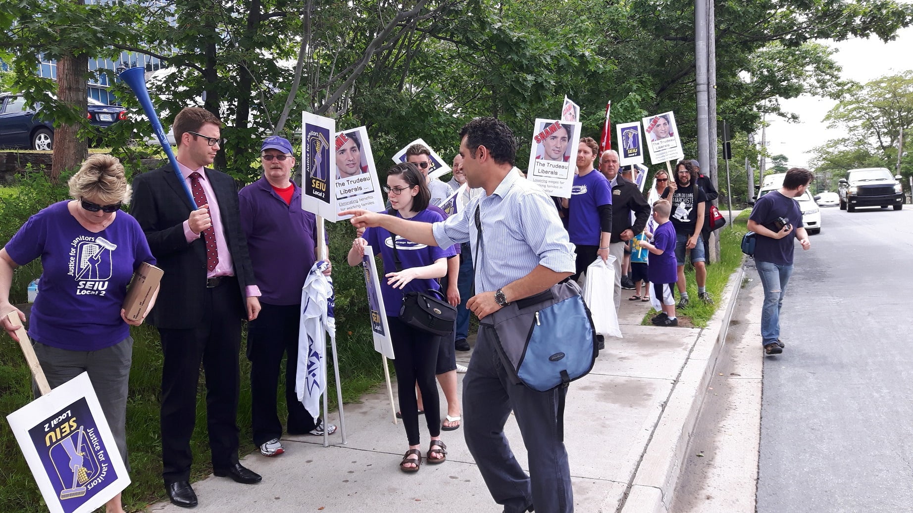 Feds Replace Unionized Cleaners At National Research Council